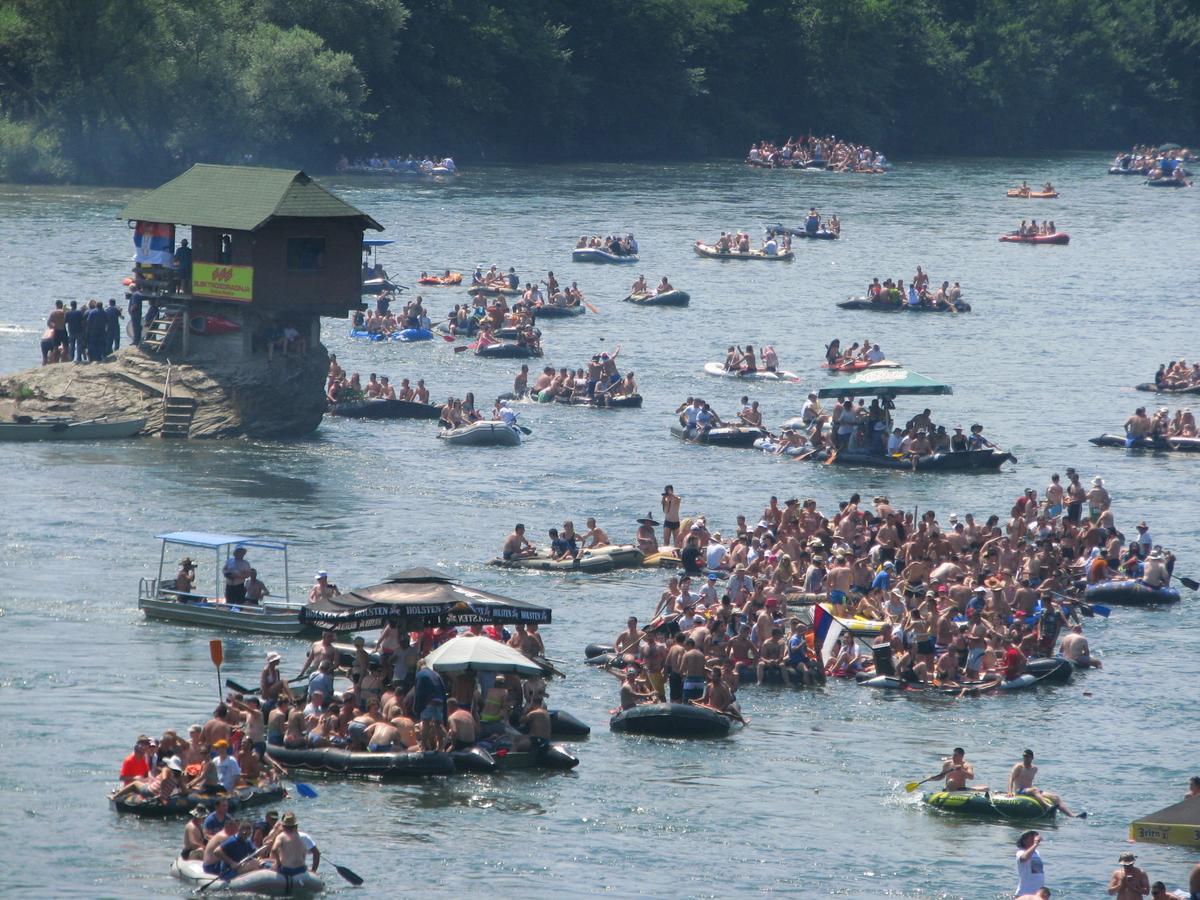 Vila Dodi Villa Bajina Basta Kültér fotó